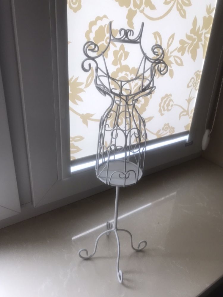 OKAZJA! Almi Decor stojak na bizuterie manekin bialy metal shabby chic