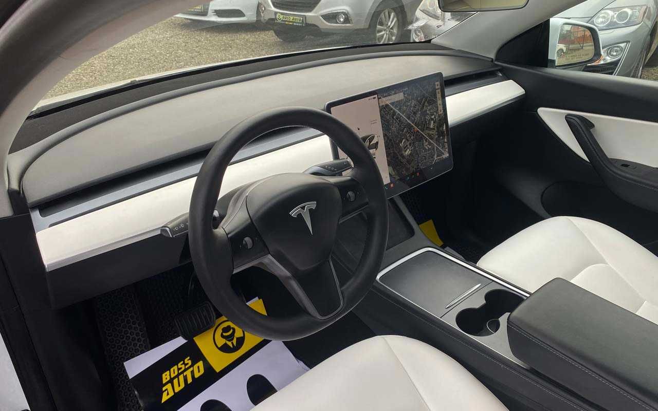 Tesla Model Y 2021
