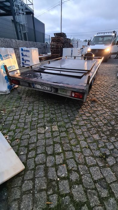 Reboque para levar carro