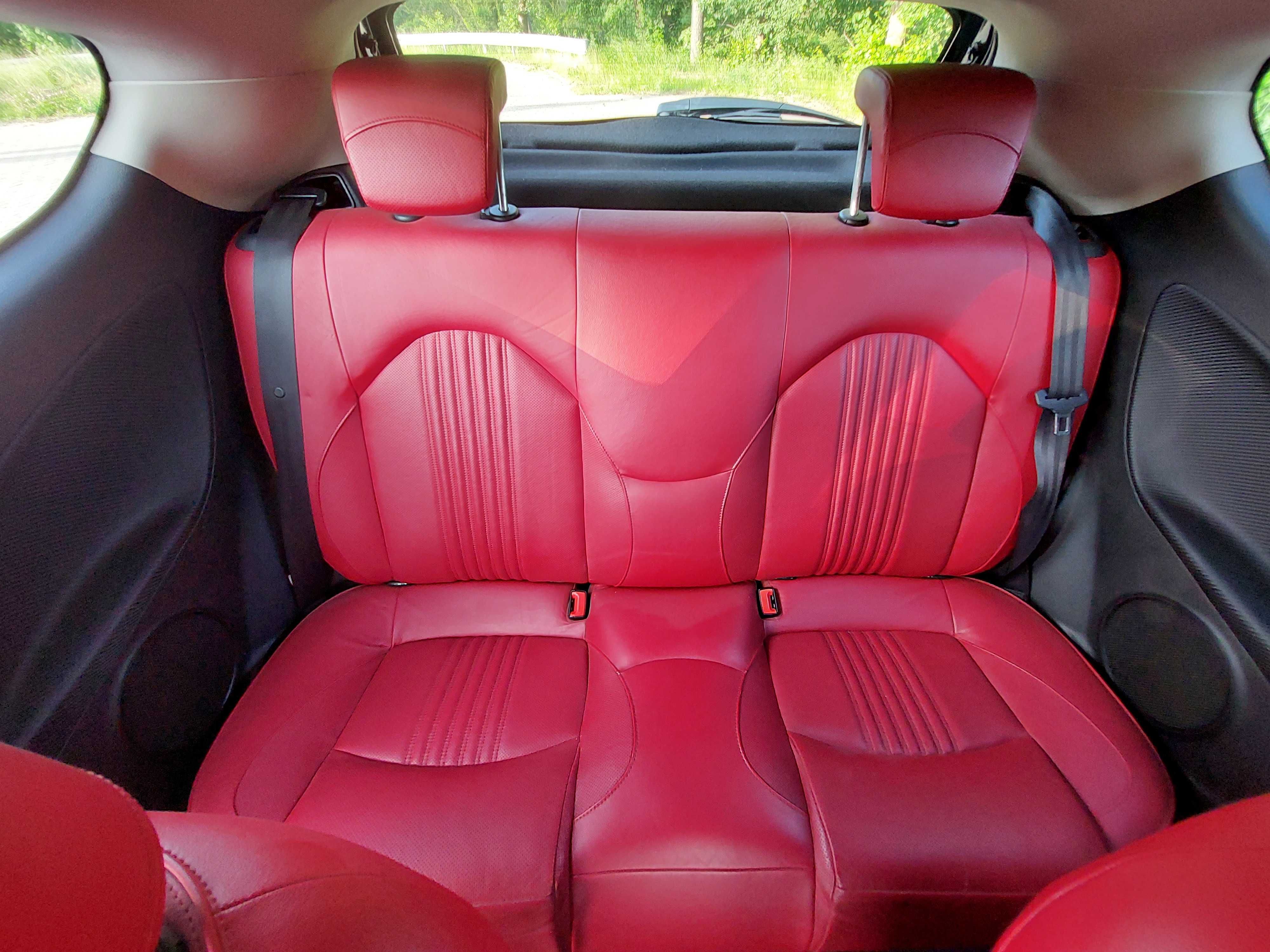 Alfa Romeo Mito 1.6 JTDM Xenon, Czerwone skóry