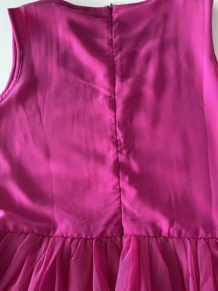 Платье нарядное, с двойной юбкой, рост 146-152