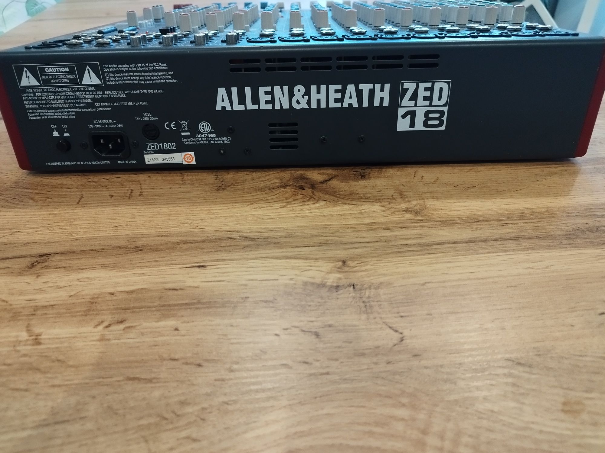 Allen & Heath Zed18