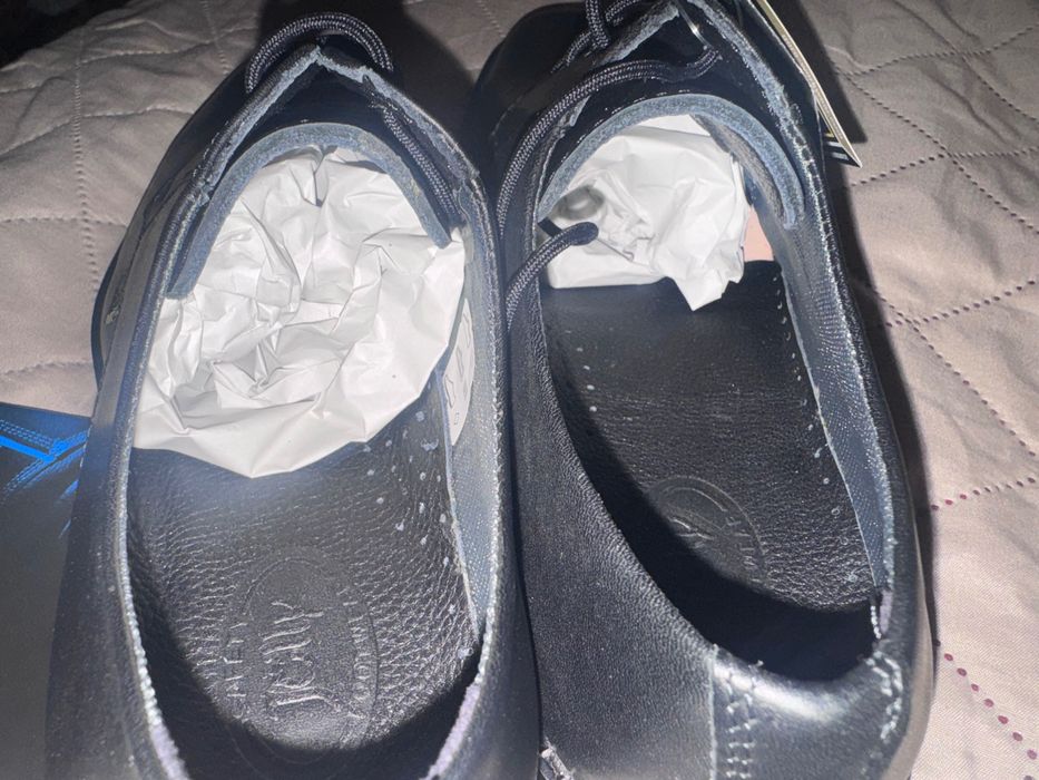 Чоловіче взуття нове