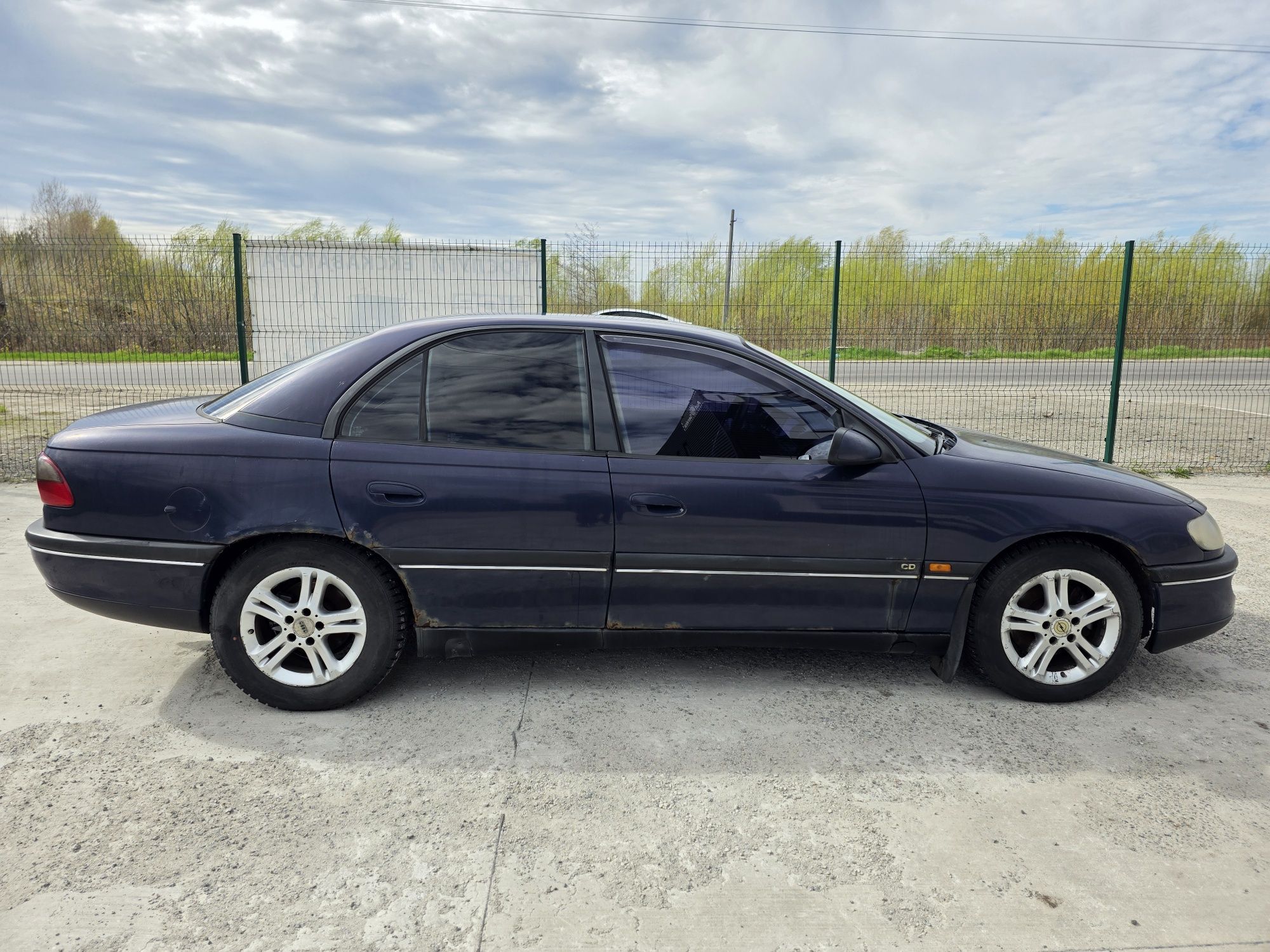 Opel Omega B 2.0 AT газ/бензин