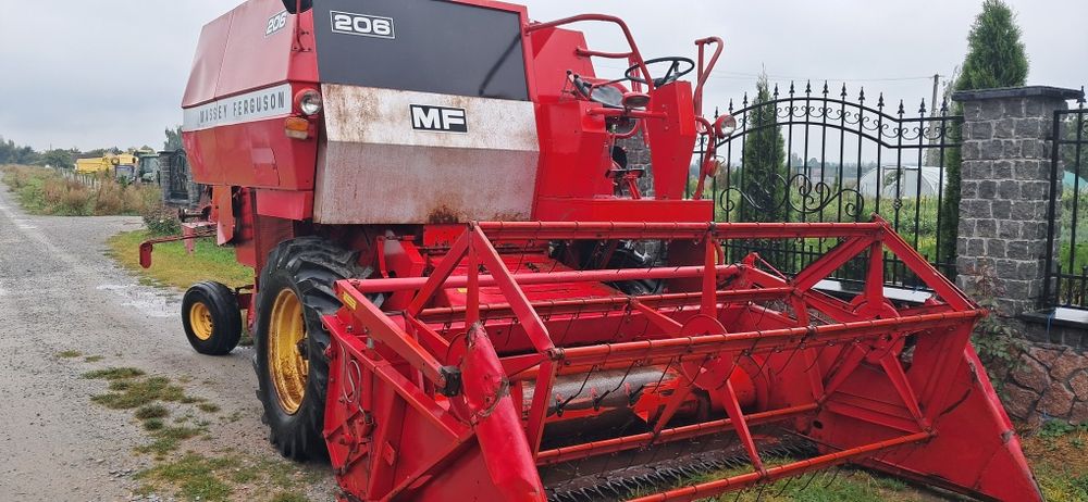Продам комбайн Massey Ferguson 206