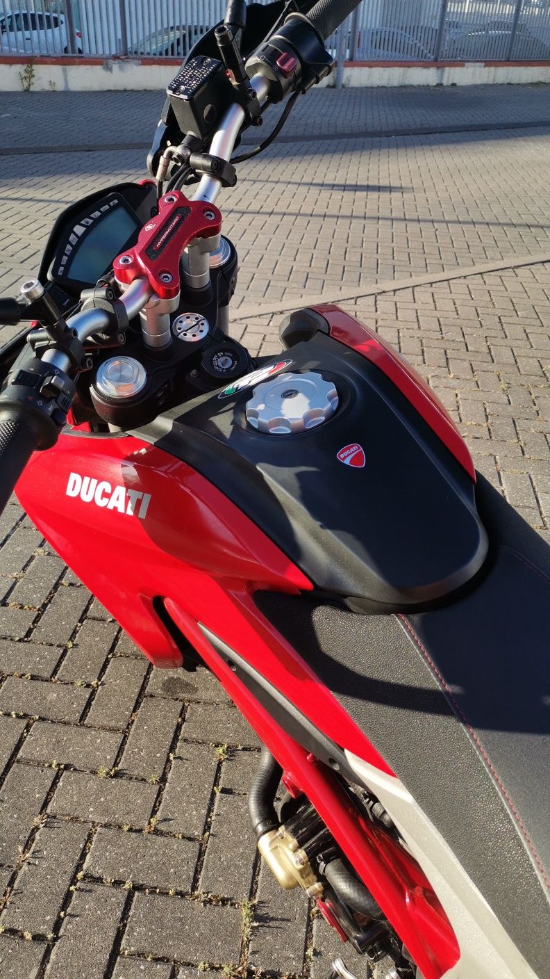 Ducati Hypermotard 821 do ano 2013