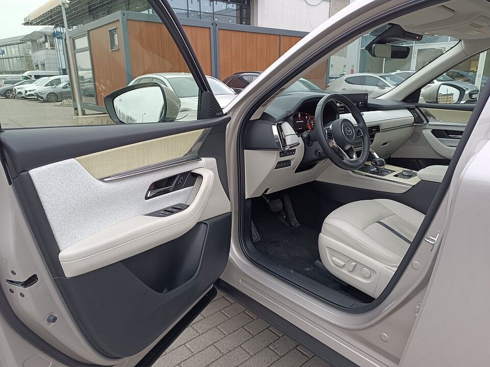 Mazda CX-60 Mazda CX-60 2.5 PHEV Takumi + Convenience & Sound + Driver Assistance