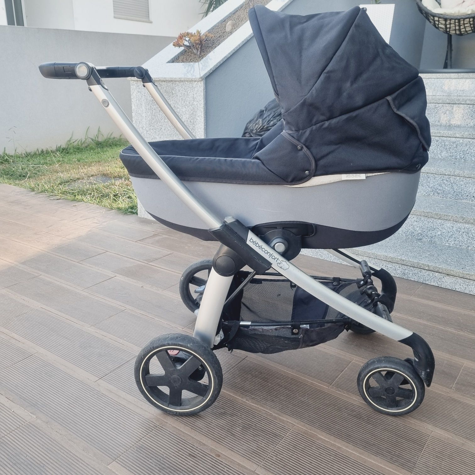 Carrinho bebé confort trio plus