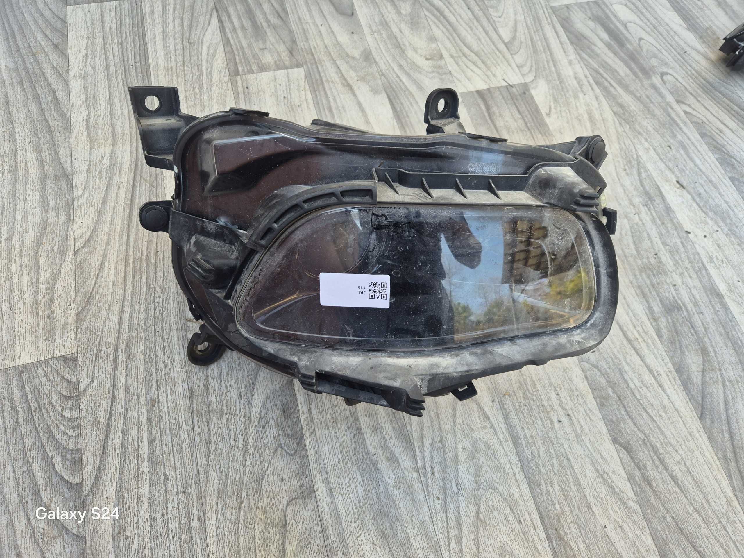 Jeep Cherokee 2016 lampa prawa przód USA  - bez uszkodzeń
