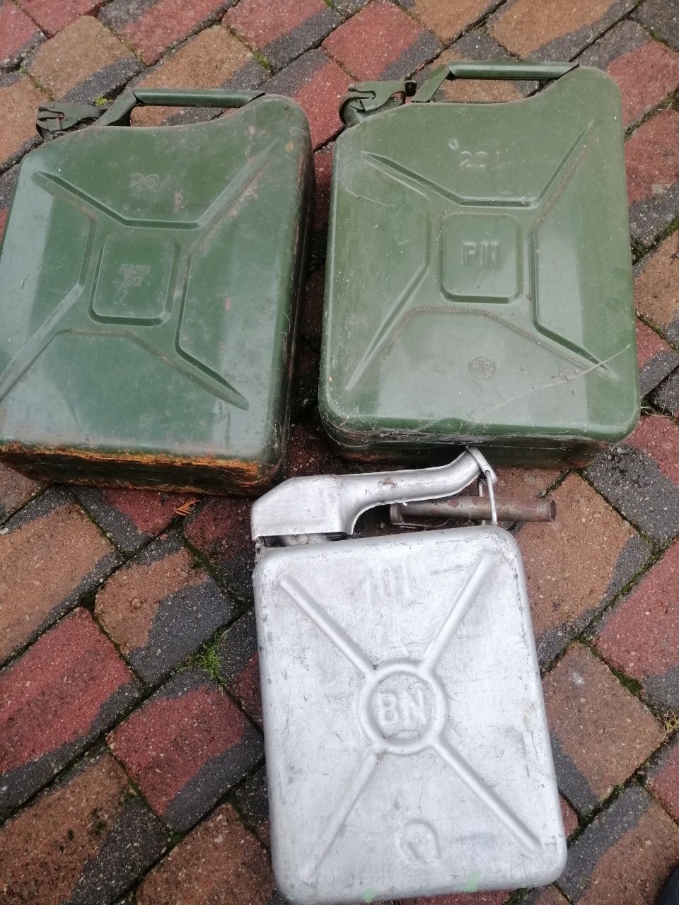 Karnister czasy PRL 1x20litrów