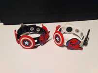 Pulseiras brindes pins avengers vingadores star wars