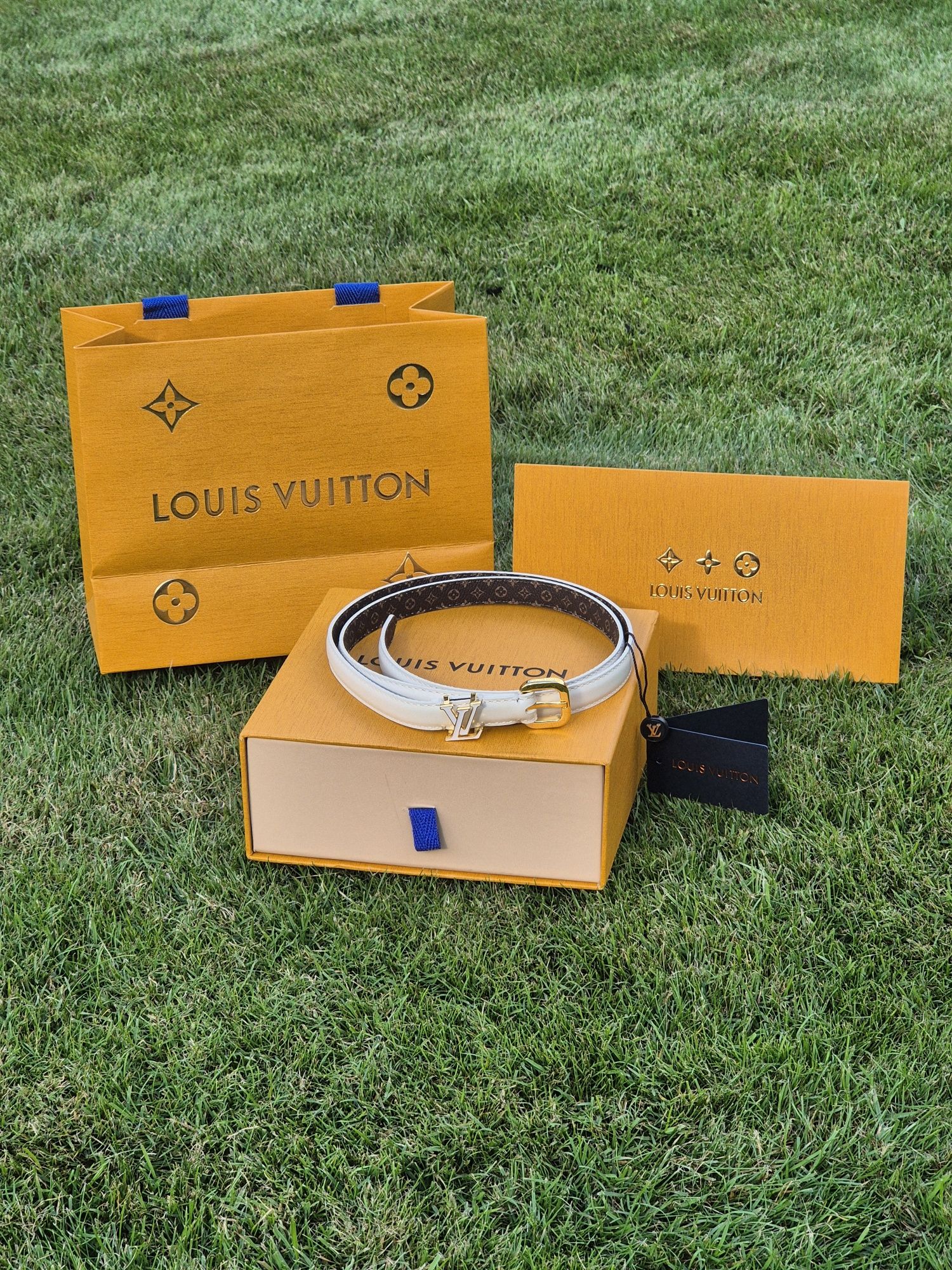 Louis Vuitton pasek biały z monogramem