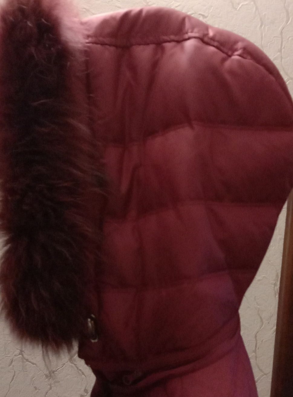 Женское фирменное зимнее пальто-пуховик с капюшоном р. 44-46