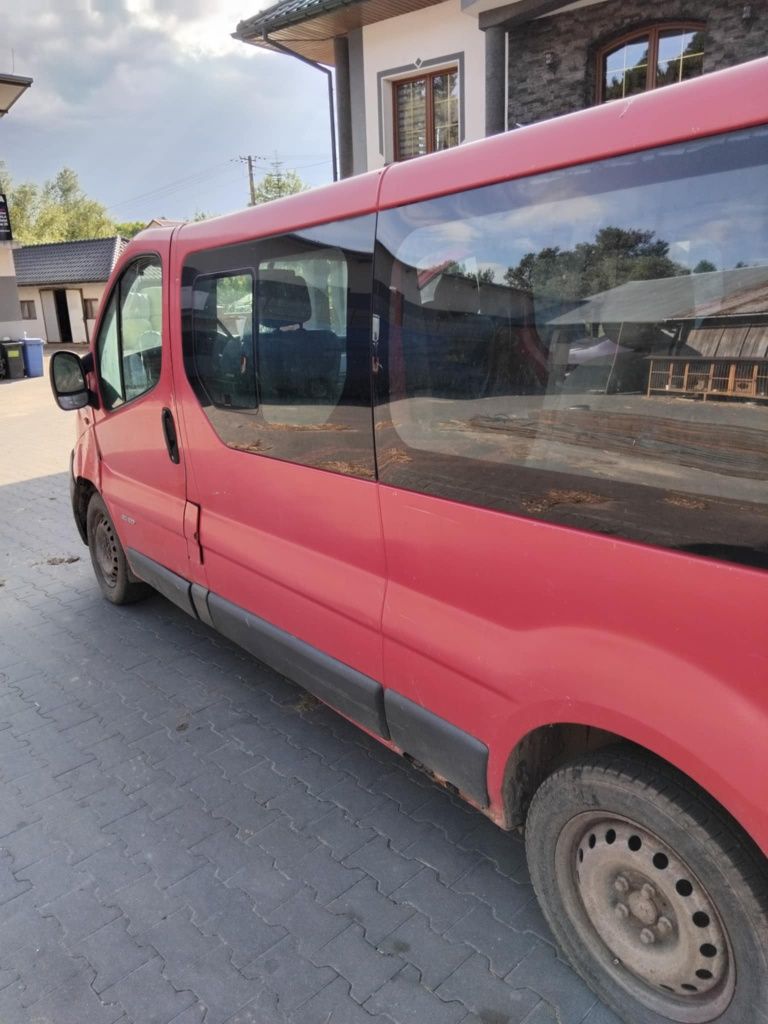 Renault Trafic r. 2006  silnik 1.9