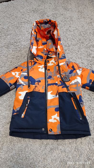 Продам курточку весна осінь на хлопчика