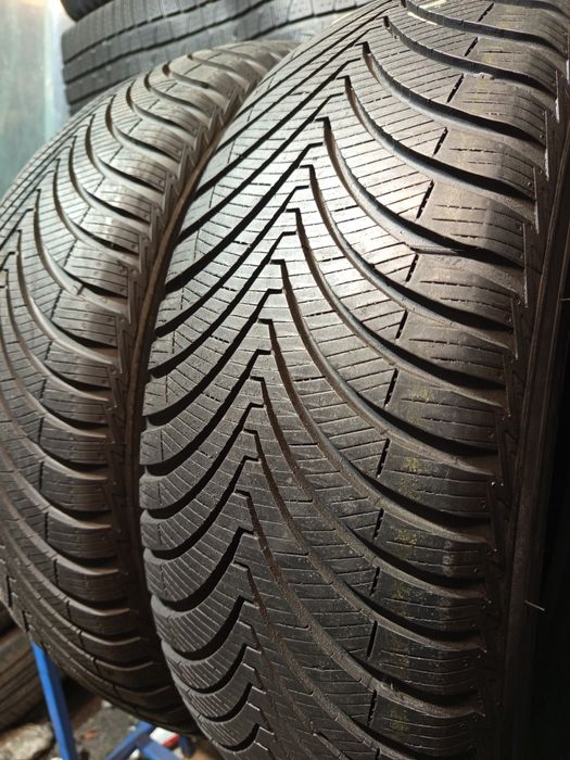 215/65R17 Kumho Solus4s Ha32
