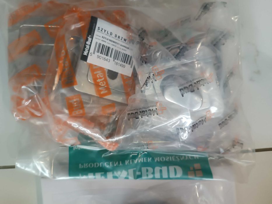 Klamka drzwiowa kwadratowy szyld