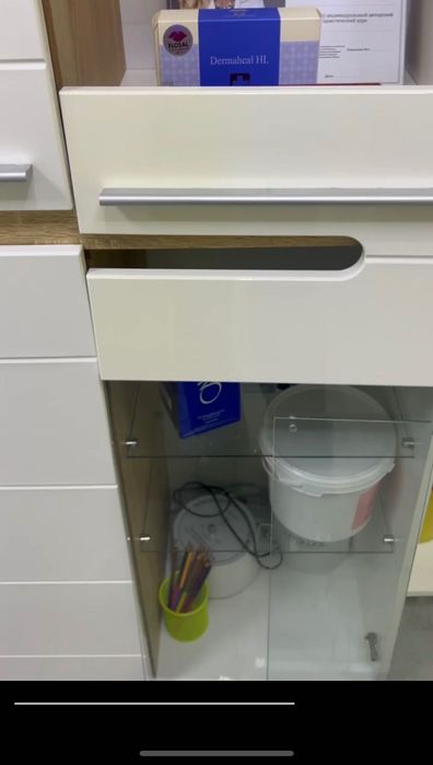 Шафа, сервант для вітальні ,кухні коридору , офісу