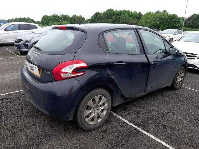 peugeot 208 1,4 hdi anglik