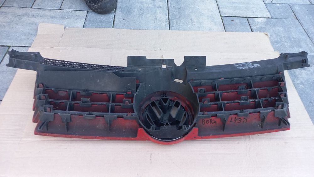 VW bora grill atrapka atrapa czerwona ly3d