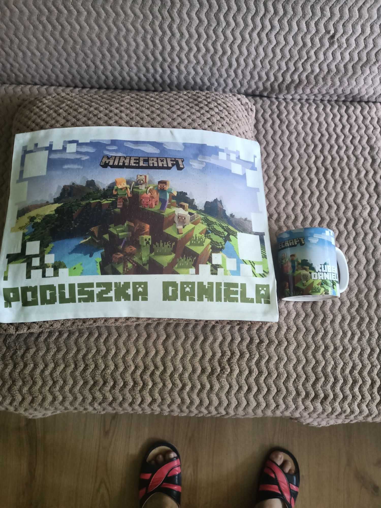 Kubek i poduszka Minecraft z imieniem Daniel