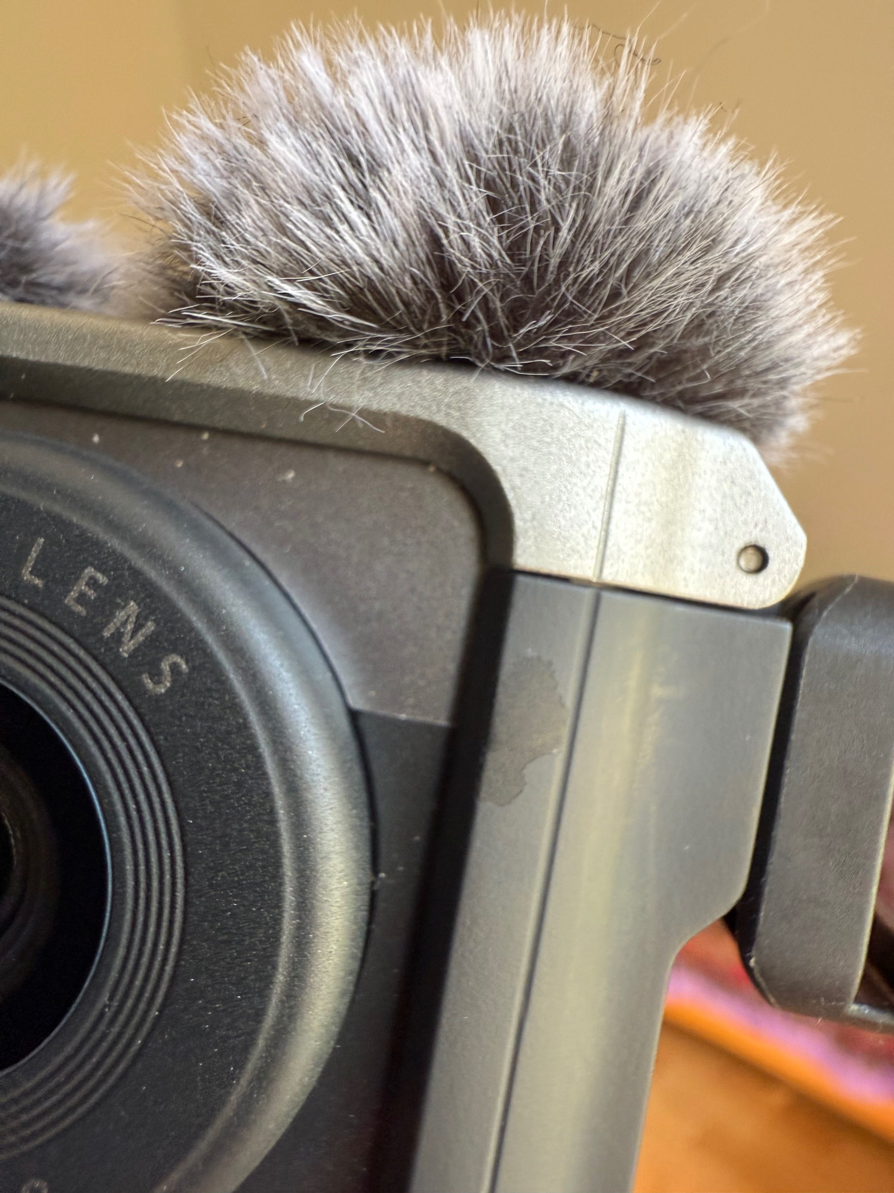 Canon PowerShot V10 Advanced Vlogging Kit srebny
