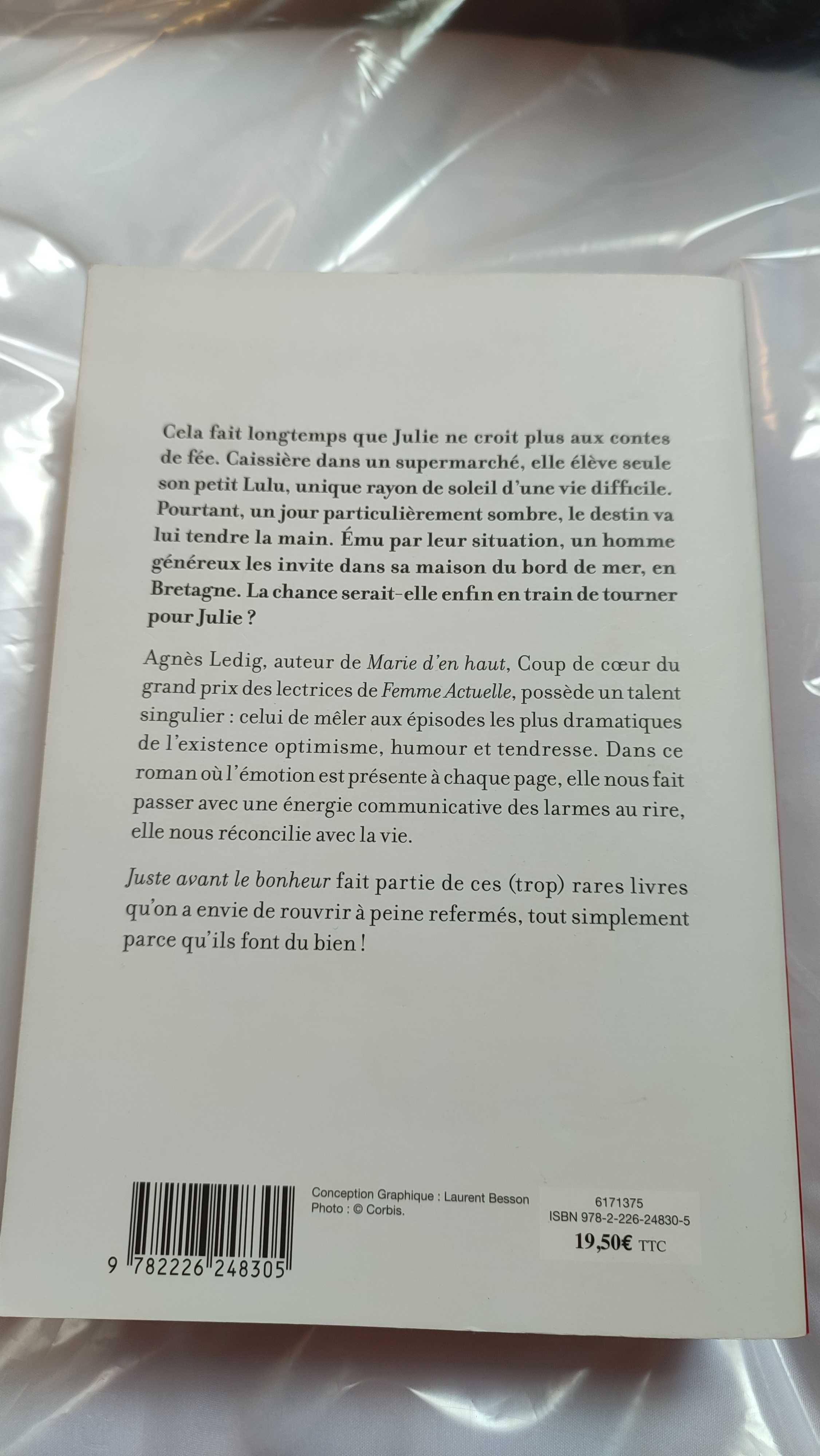 Juste avant le bonheur. Livro em Francés