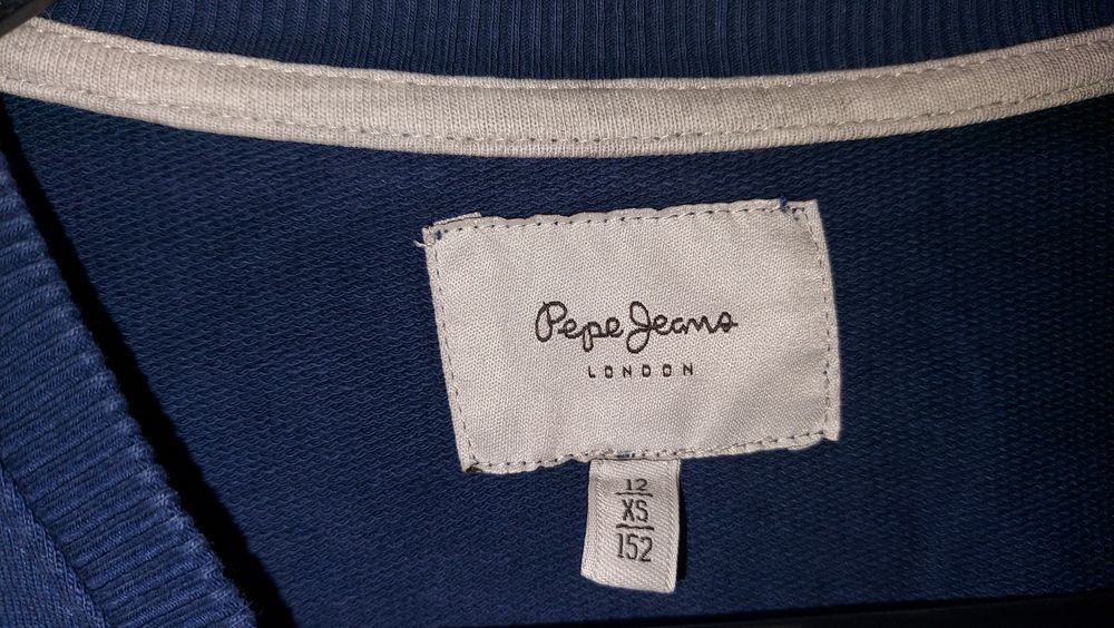 Camisola decote redondo Pepe Jeans
12 anos
Nova
Nova
23€ negociável se