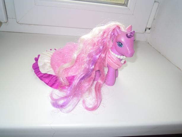 Единорог пони My Little Pony Hasbro светится