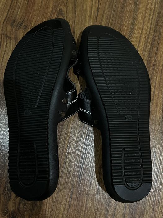 Нові чоловічі шкіряні шльопанці