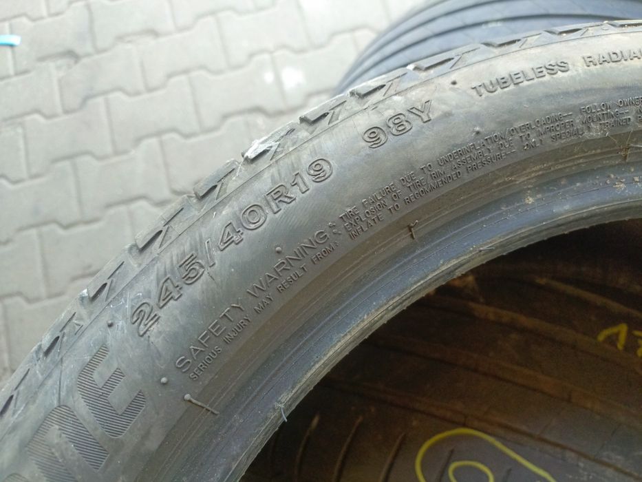 Opony letnie 245/40/19 275/35/19 Bridgestone RFT