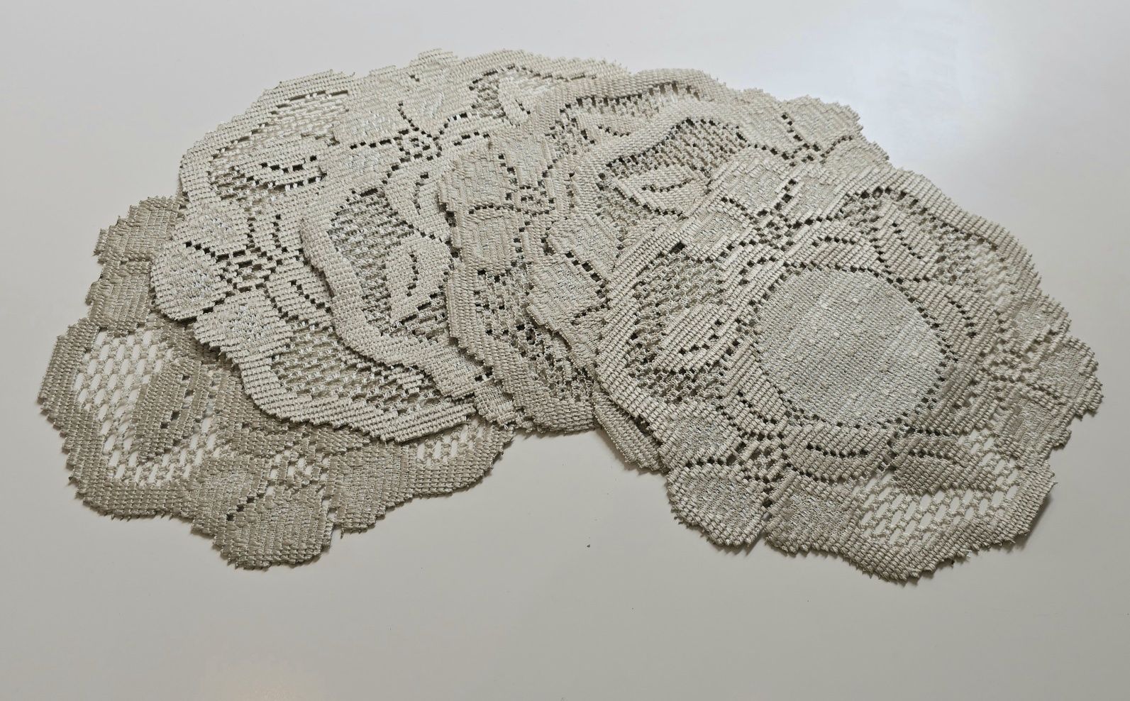 Zestaw serwetek 6 sztuk średnica 24 cm