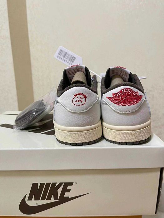 Travis Scott vs Fragment vs Air Jordan 1 Low' 'Military Blue'
