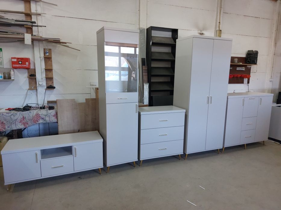 Meble pokojowe , komoda , szafa, rtv , witryna ,  meble na wymiar