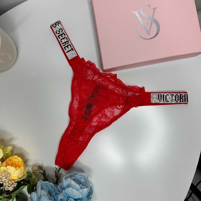 Женские кружевные стринги Victoria's Secret. Жіночі мережевні трусики