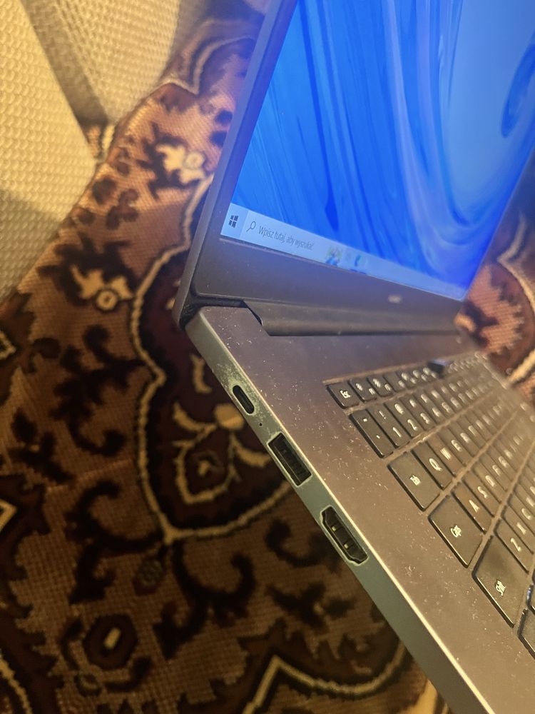 Laptop Huawei d15