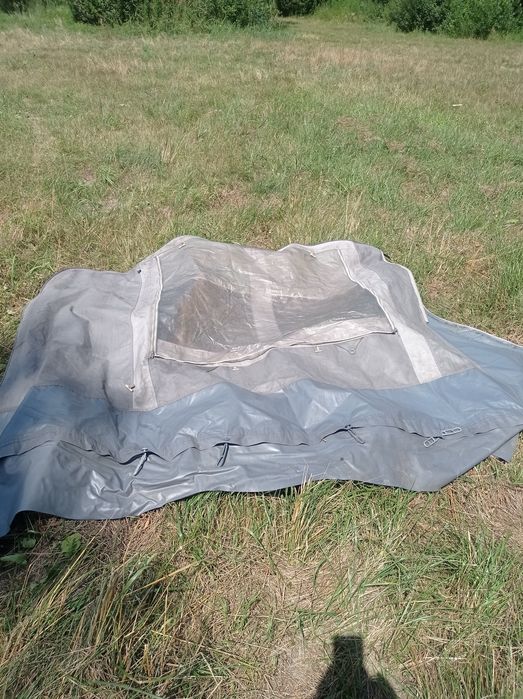 Przedsionek do przyczepy