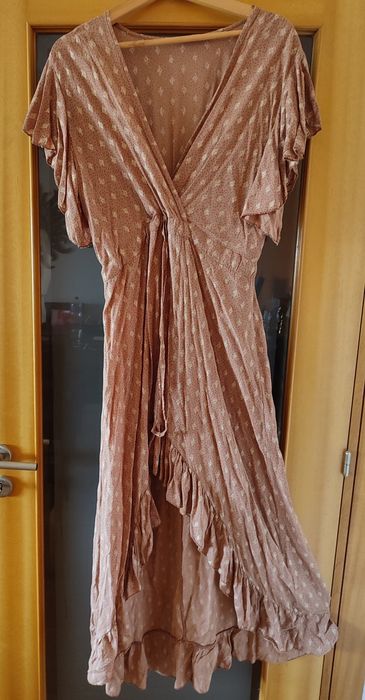 Vestidos de verão rosa ou verde azulado