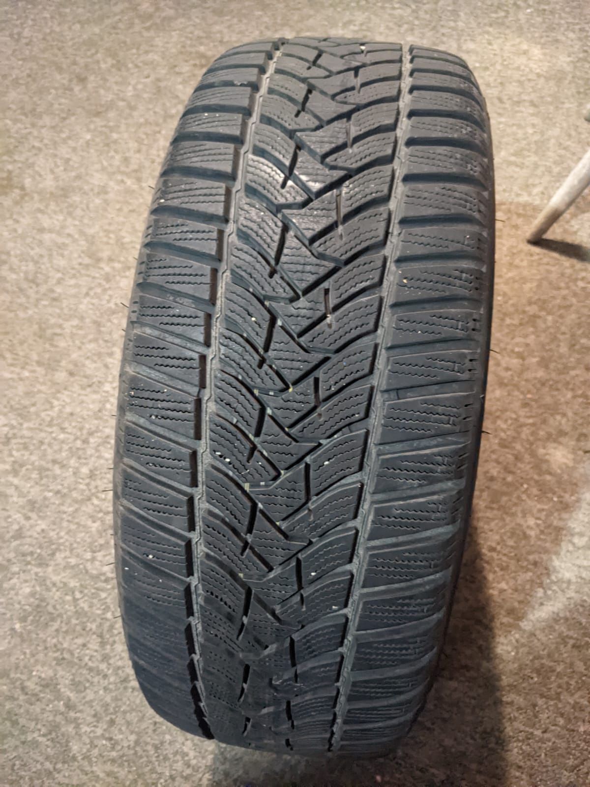 4 Felgi + 4 opony zimowe Dunlop 16