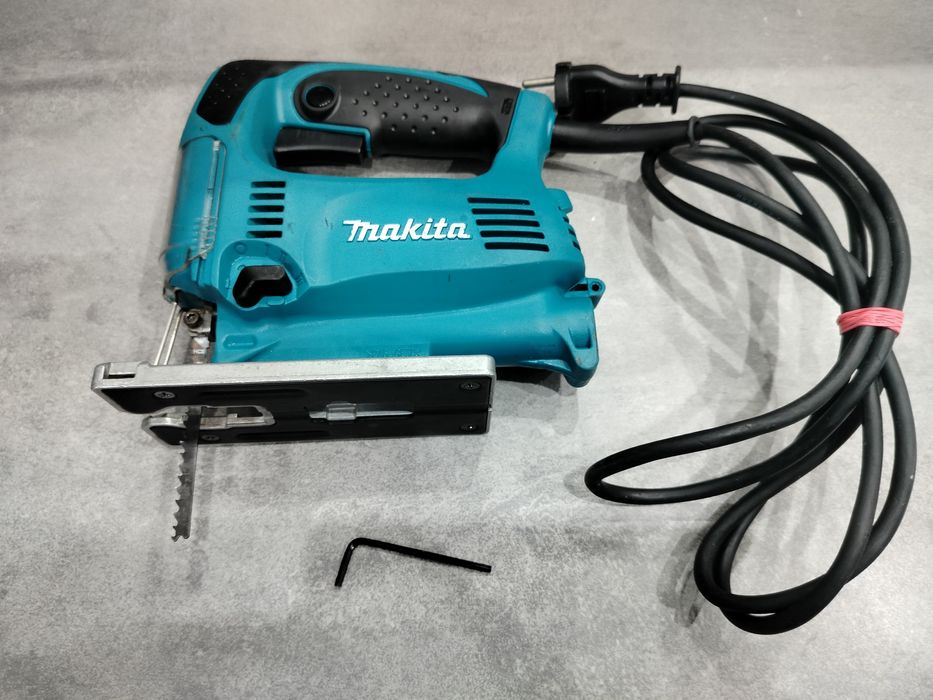 Wyrzynarka Makita 4329