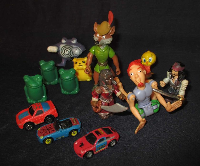 Conjunto de Bonecos PVC Carros Disney Pirata das Caraíbas Picachu