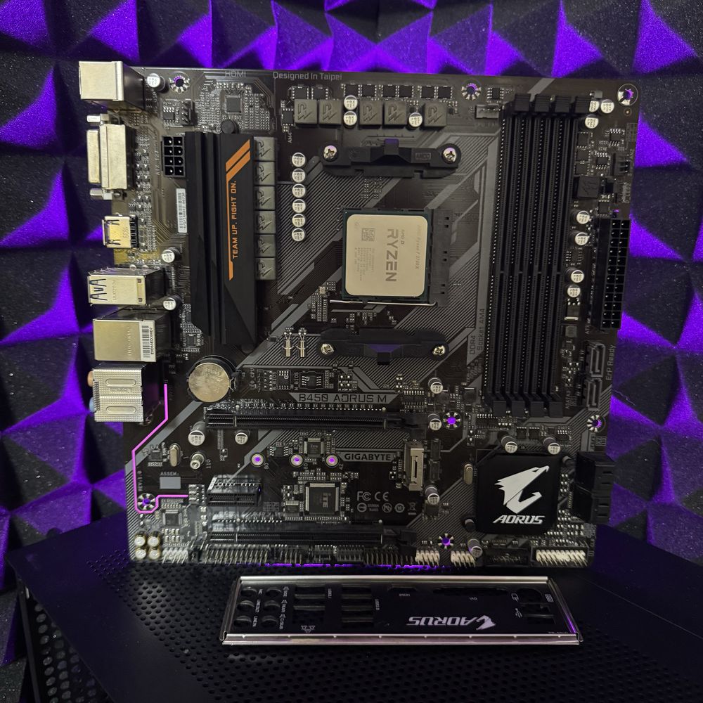Комплект Ryzen 7 3700X, B450 Aorus материнська плата, процесор