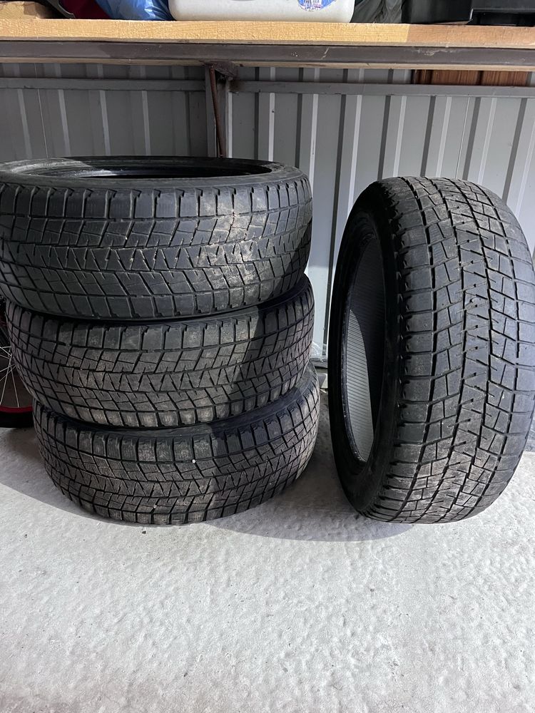 Зимние шины BRIDGESTONE BLIZZAK DM-V1 225/55 R18 98R бу 4 шт