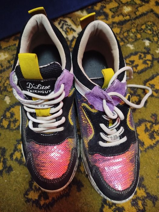 Жіночі снікерси,24 см.