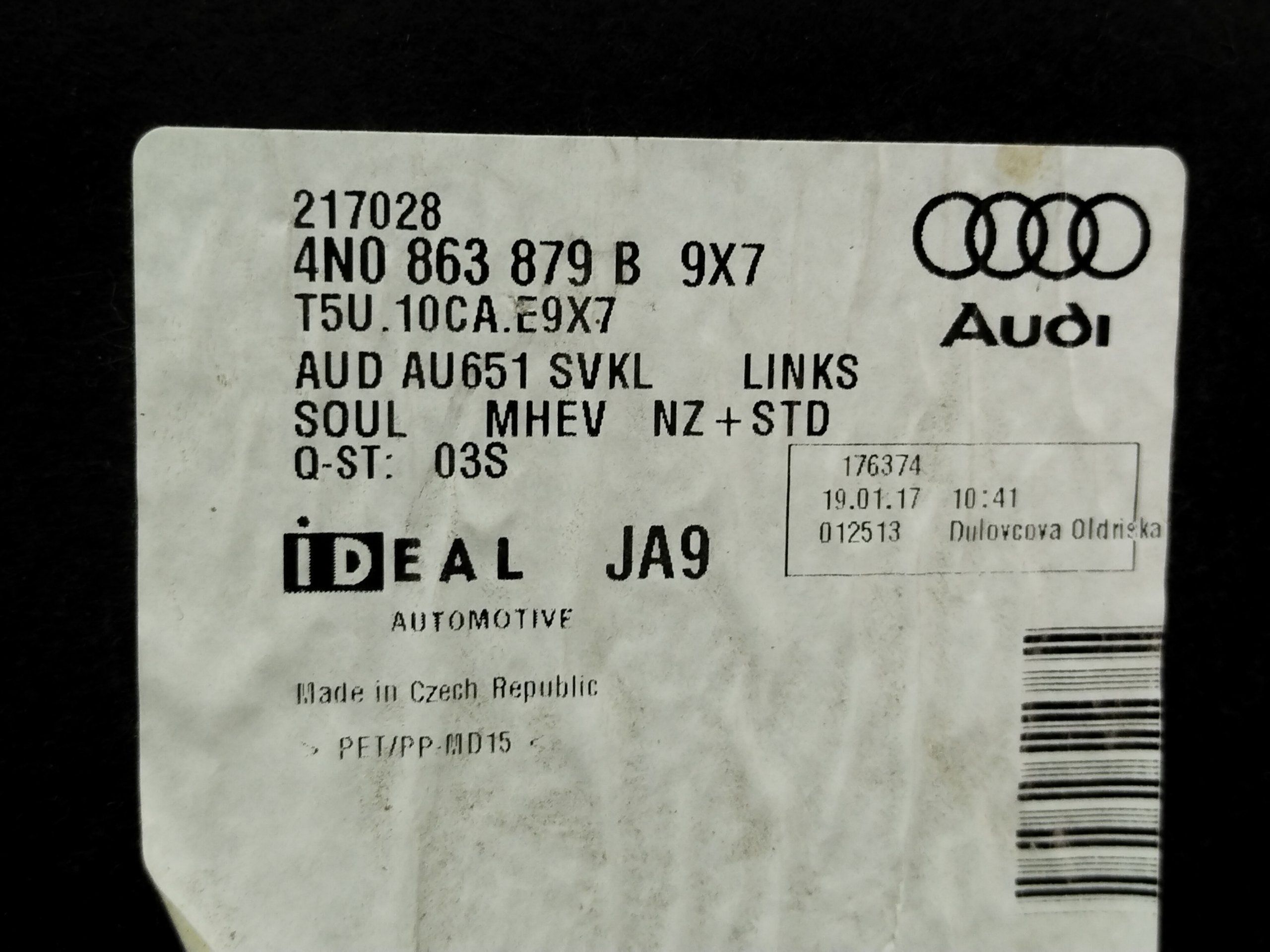 Audi A8 D5 2017- Карта обшивка багажника левая 4N0863879