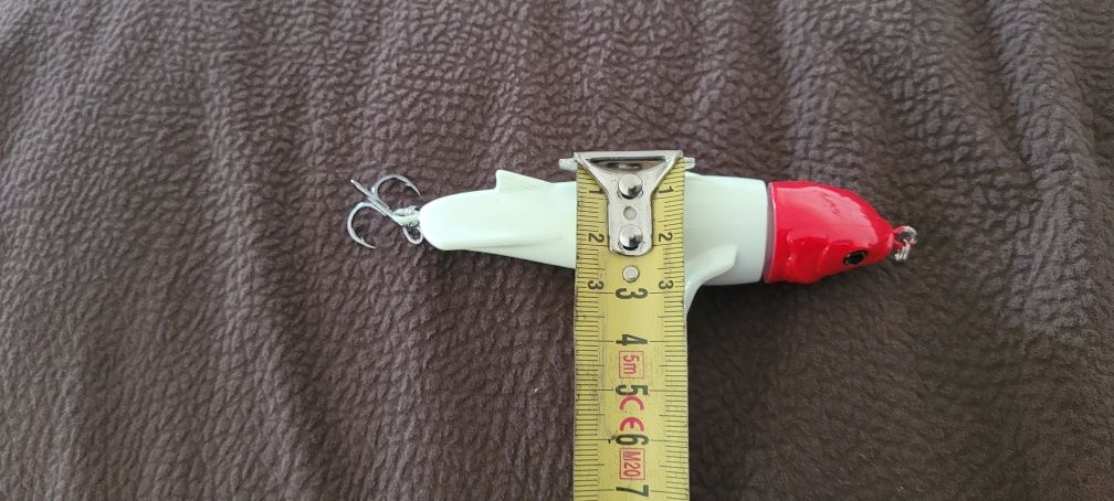 Wobler na sum szczupak drapieznika swiecacy 11cm 27g chlapacz powierzc