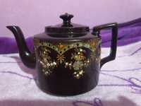 Stary angielski czarny dzbanek do herbaty ręcznie malowany England