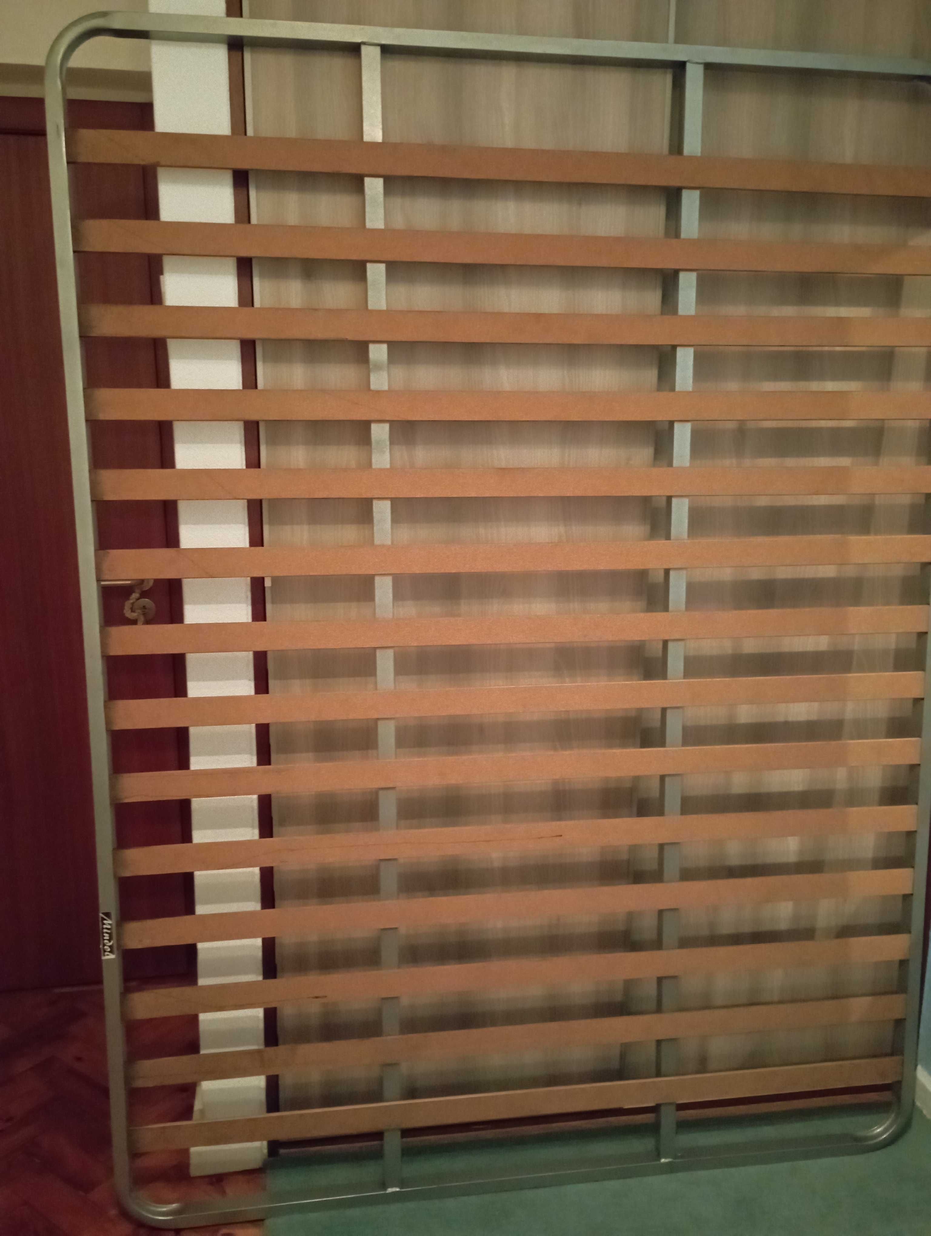 Estrado de ripas para cama de casal 195x150 em bom estado.
