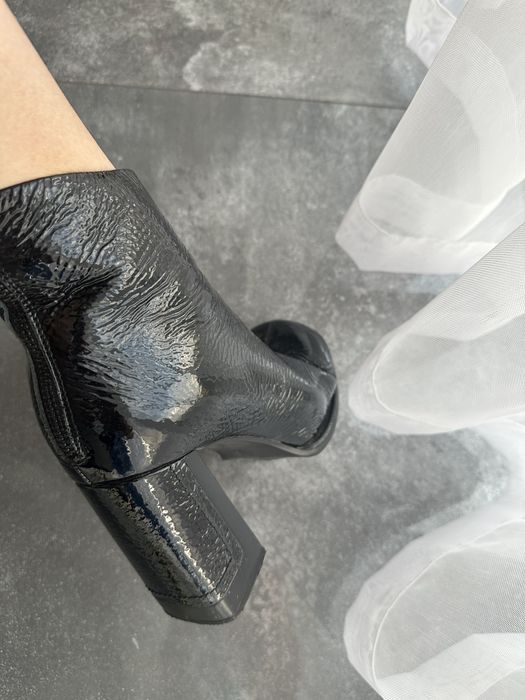 Черевики (ботільони) лакована натуральна шкіра