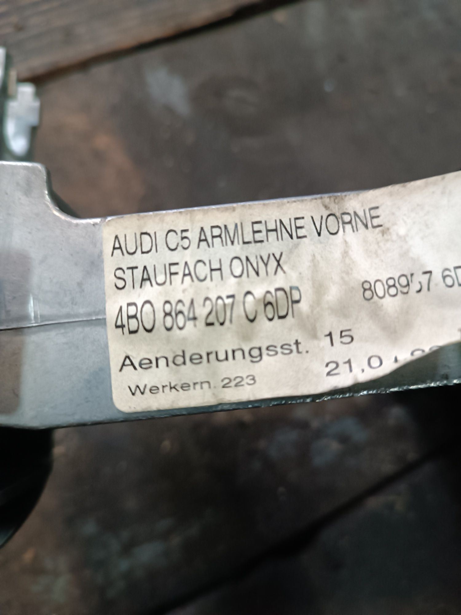 Podłokietnik audi A6 C5 skóra staufach onyx